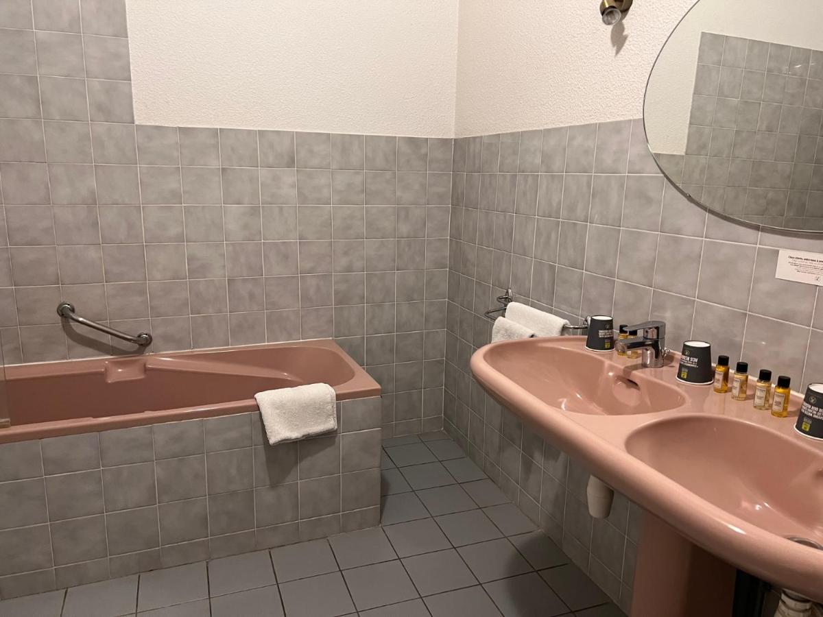 Logis Hotel De France La Cote-Saint-Andre 외부 사진