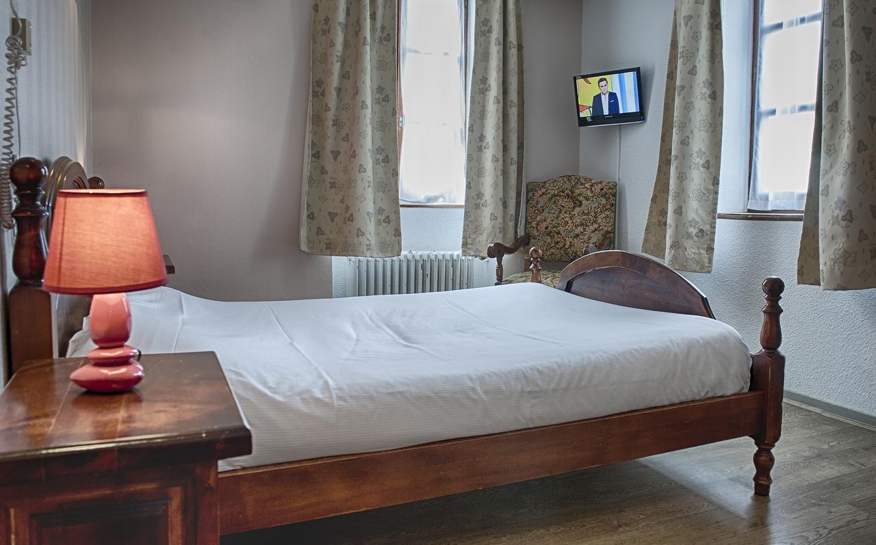 Logis Hotel De France La Cote-Saint-Andre 외부 사진